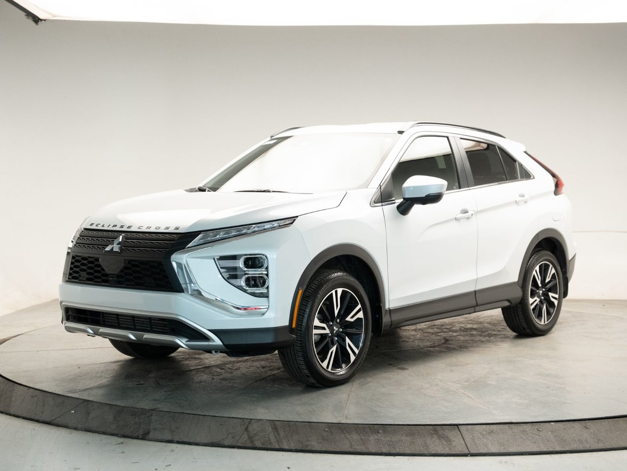 White 2025 Mitsubishi Eclipse Cross SUV / Crossover All-Wheel Drive