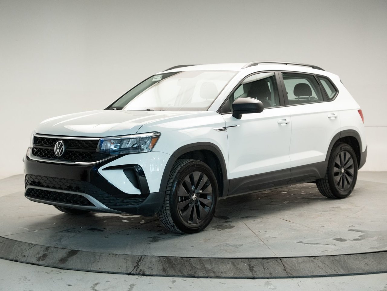 White 2022 Volkswagen Taos Trendline 4Motion SUV / Crossover Automatic