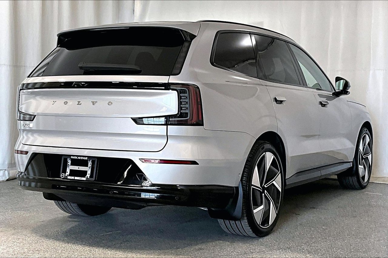 2025 Volvo EX90