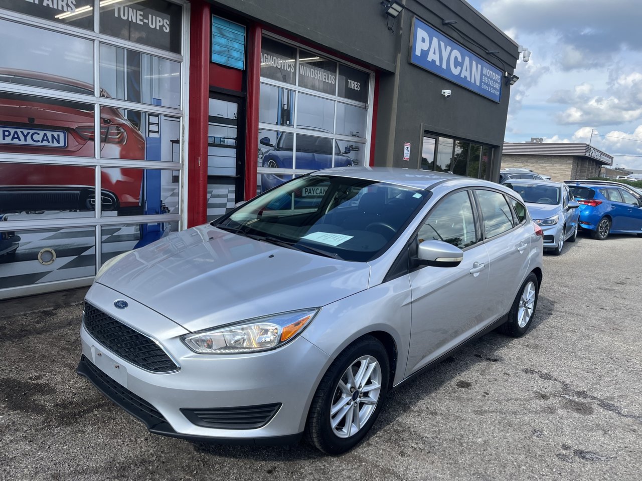 Silver 2015 Ford Focus Hatchback Front-Wheel Drive Automatic