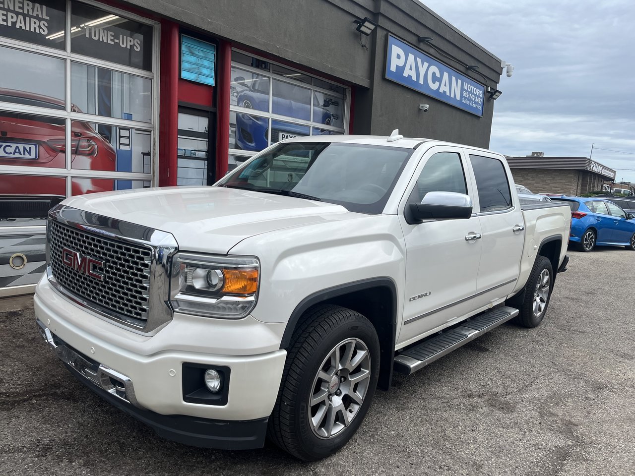 White 2015 GMC Sierra 1500 Pickup Truck Four-Wheel Drive Automatic