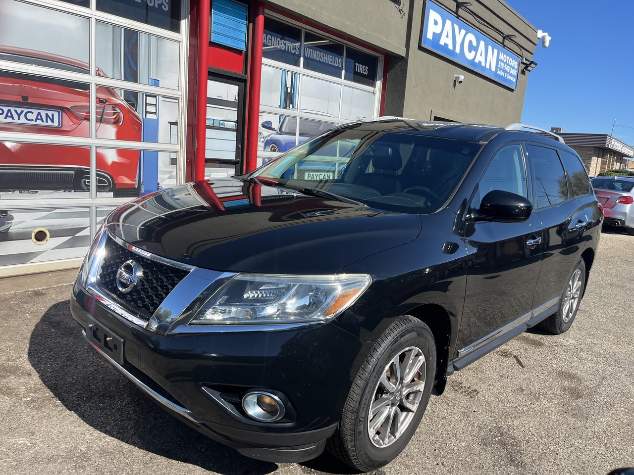 Black 2013 Nissan Pathfinder SUV / Crossover Front-Wheel Drive Automatic