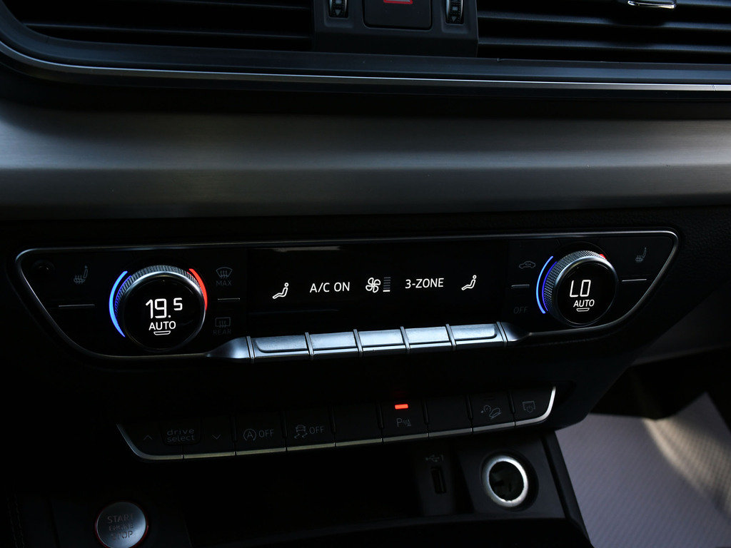 2019 Audi SQ5 Technik NAV|PANOROOF|BLUETOOTH