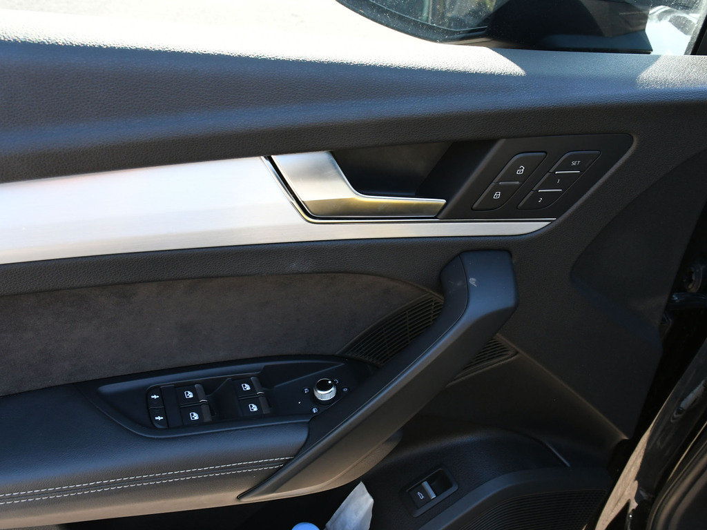 2019 Audi SQ5 Technik NAV|PANOROOF|BLUETOOTH