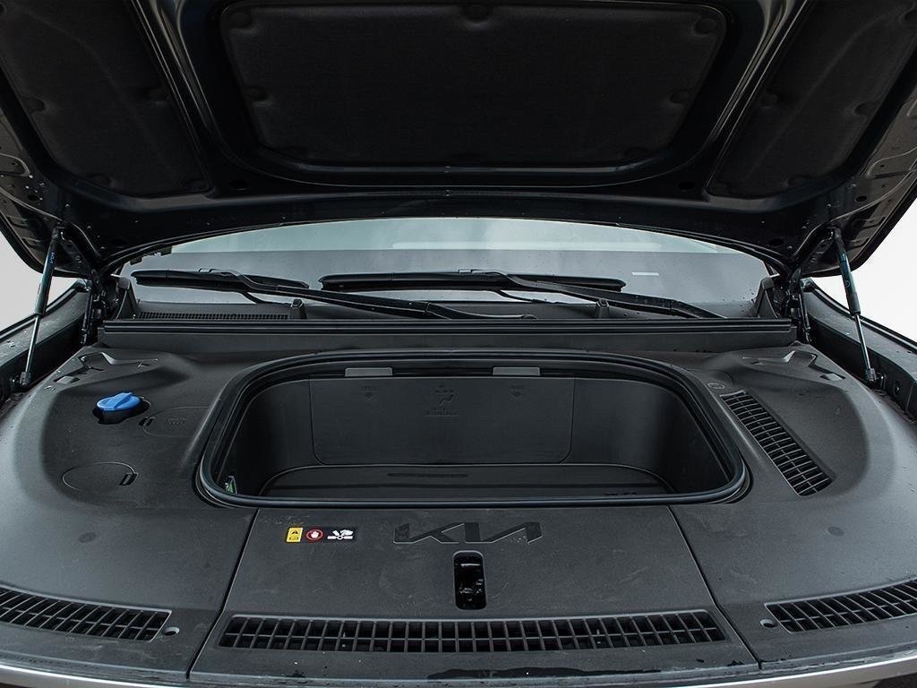 2026 Kia EV9 Land AWD w/ Plus Package-8