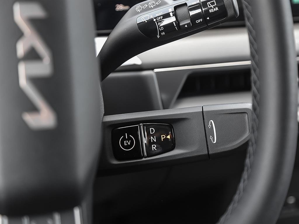 2026 Kia EV9 Land AWD w/ Premium Package-21