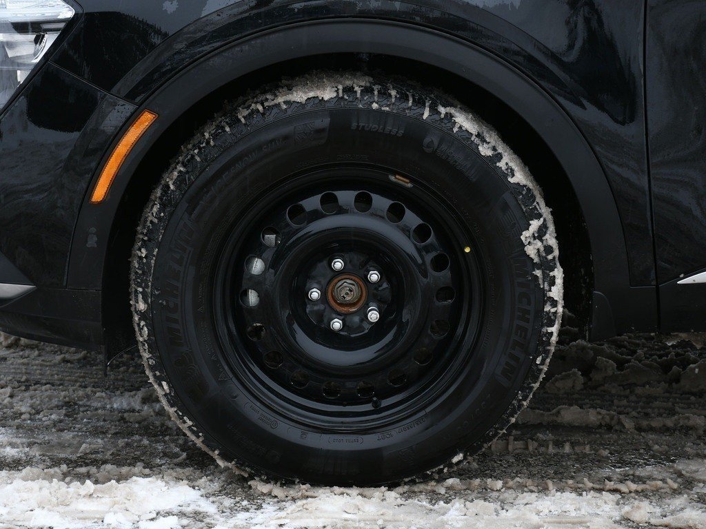 2025 Kia Sportage EX-8