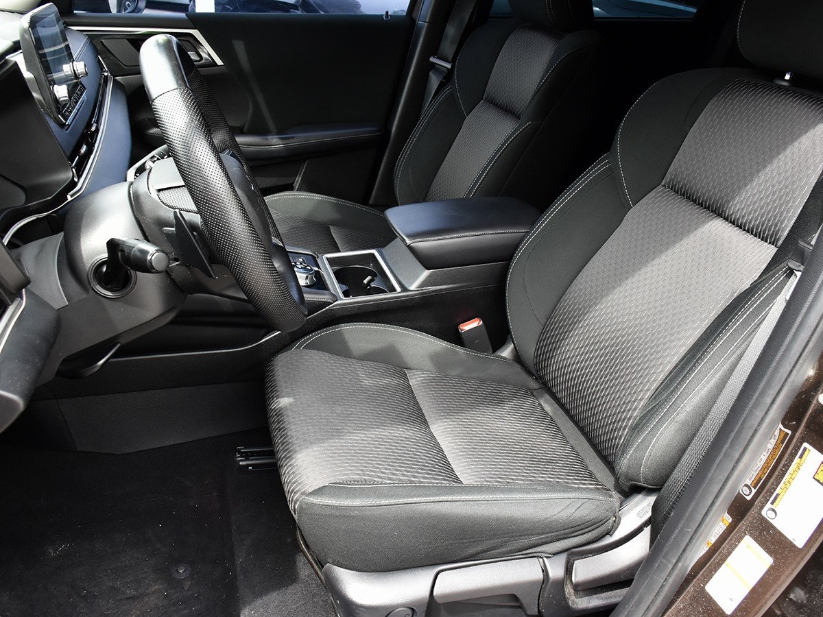 2023 Mitsubishi Outlander LE-9