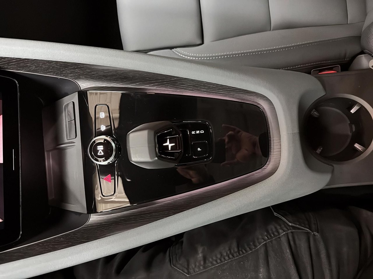 2024 Polestar 2-18