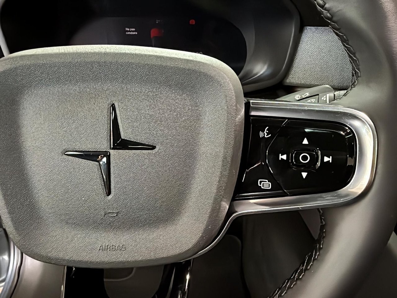 2025 Polestar 2-10