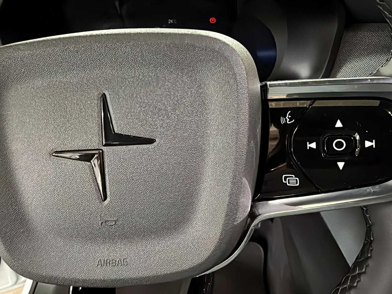 2025 Polestar 2-10