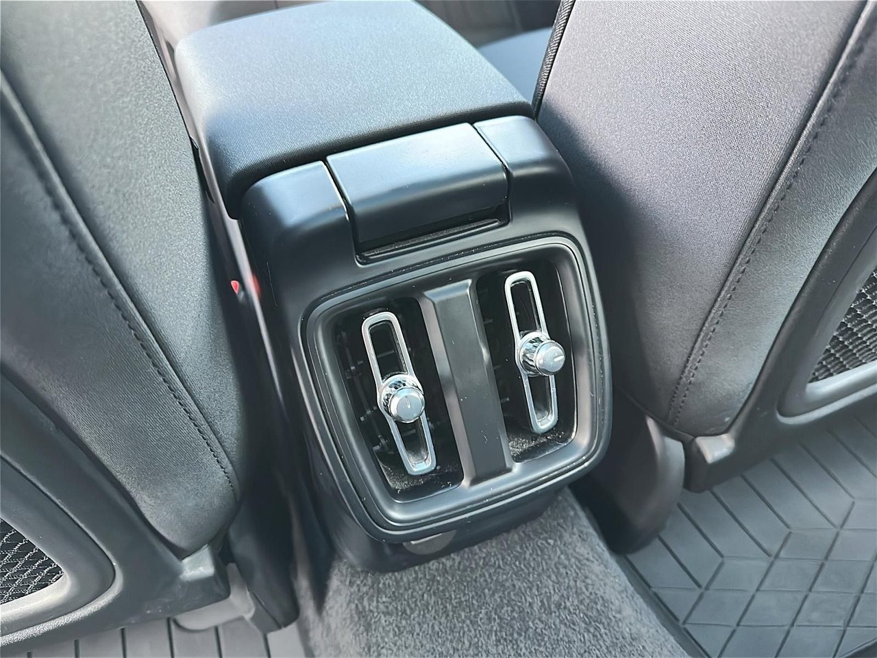 Polestar 2 Long range Dual motor - AWD 2025-11