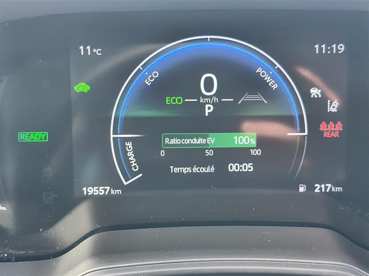Toyota Corolla LE AWD 2025-16
