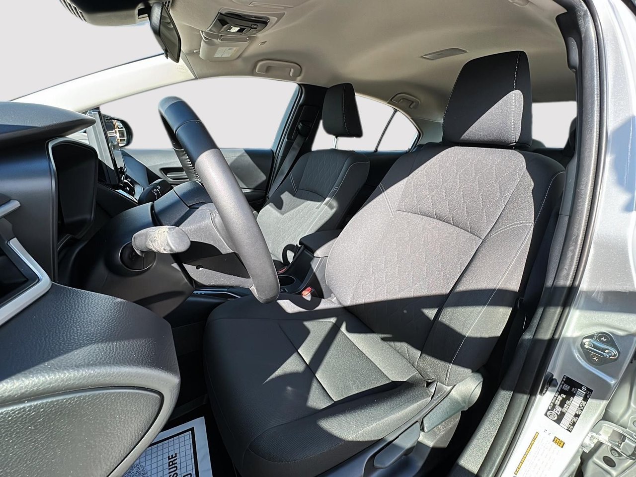 Toyota Corolla LE AWD 2025-8