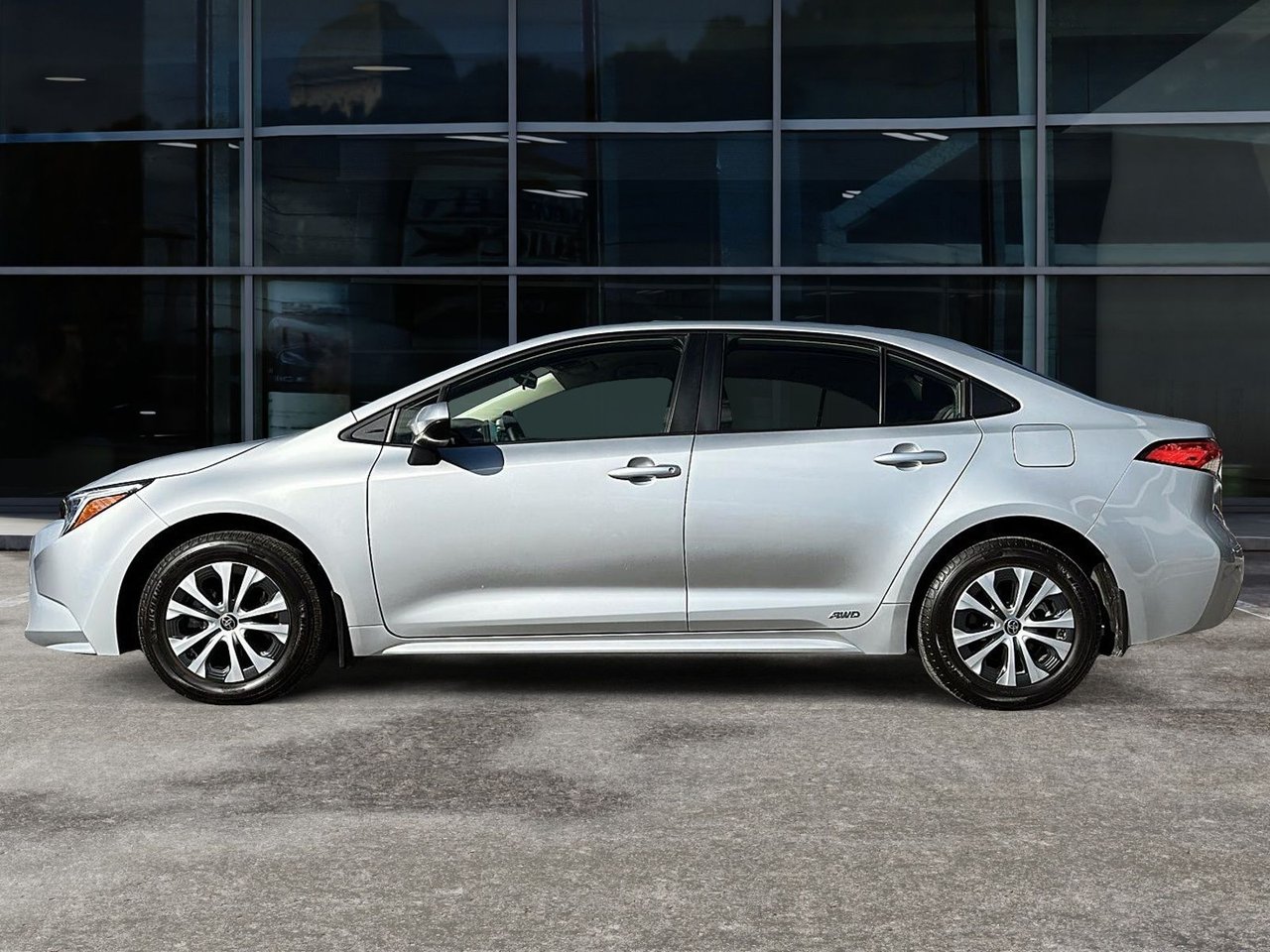 Toyota Corolla LE AWD 2025-5