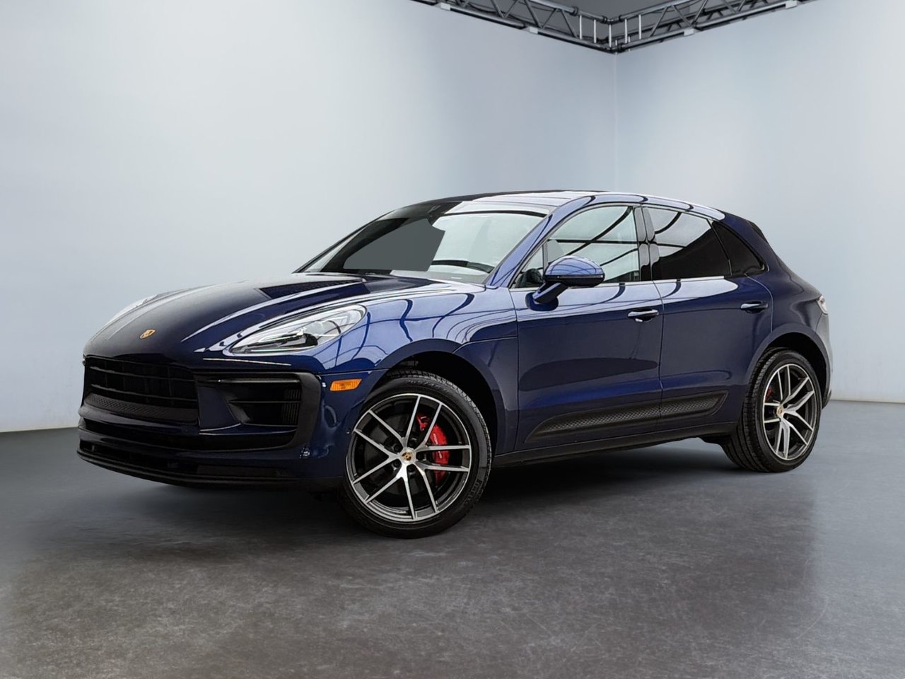 Gentian Blue Metallic 2023 Porsche Macan SUV / Crossover All-Wheel Drive Automatic