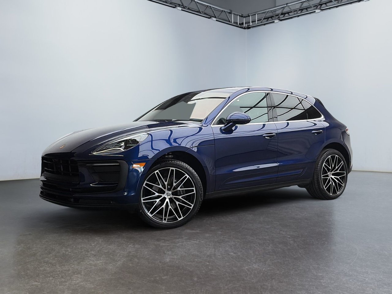 Gentian Blue Metallic 2025 Porsche Macan SUV / Crossover Automatic