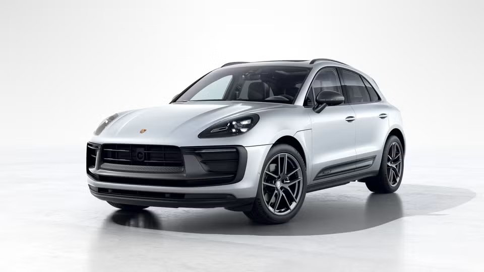  2026 Porsche Macan   