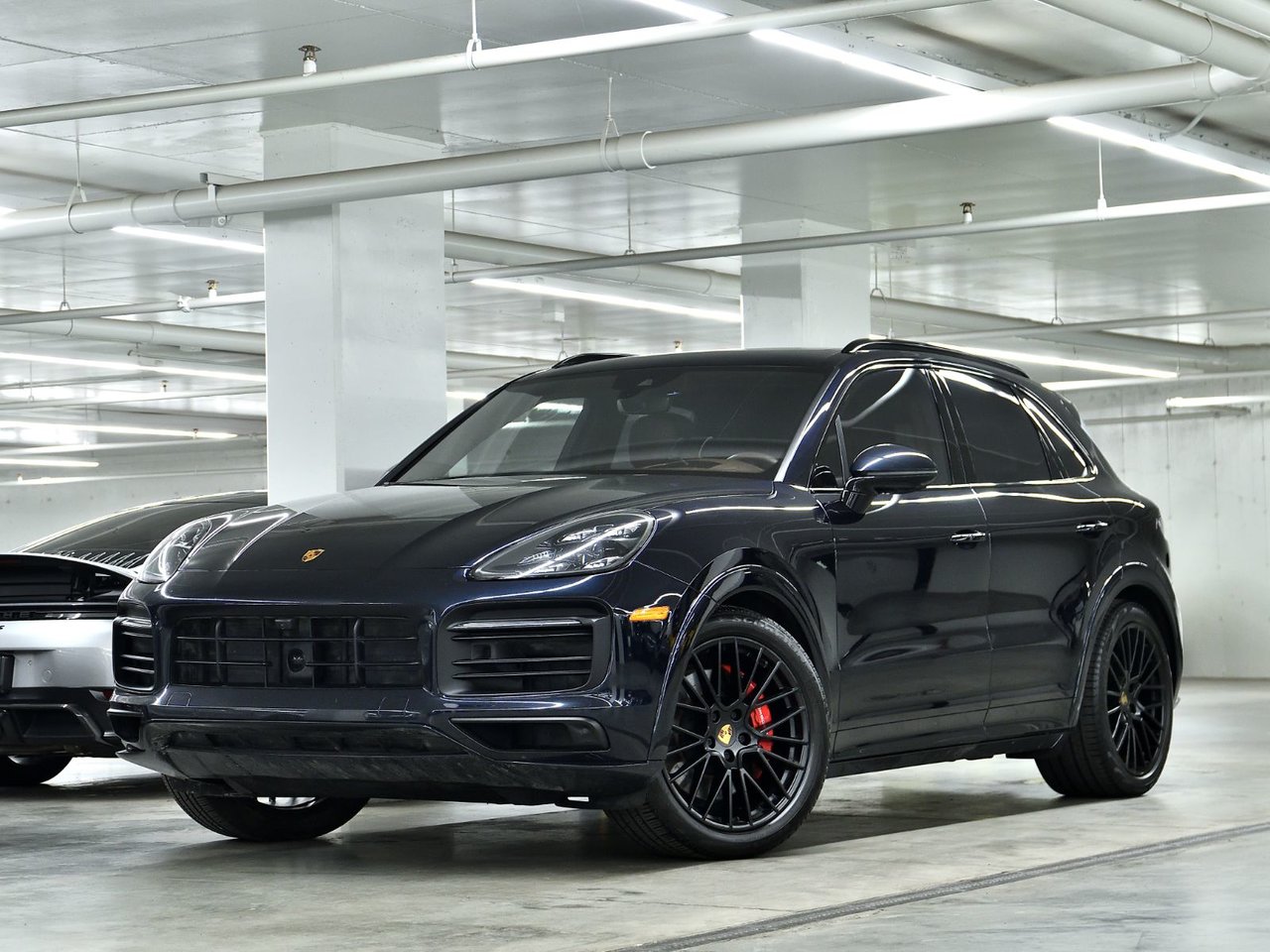 Moonlight Blue Metallic 2022 Porsche Cayenne SUV / Crossover All-Wheel Drive Automatic
