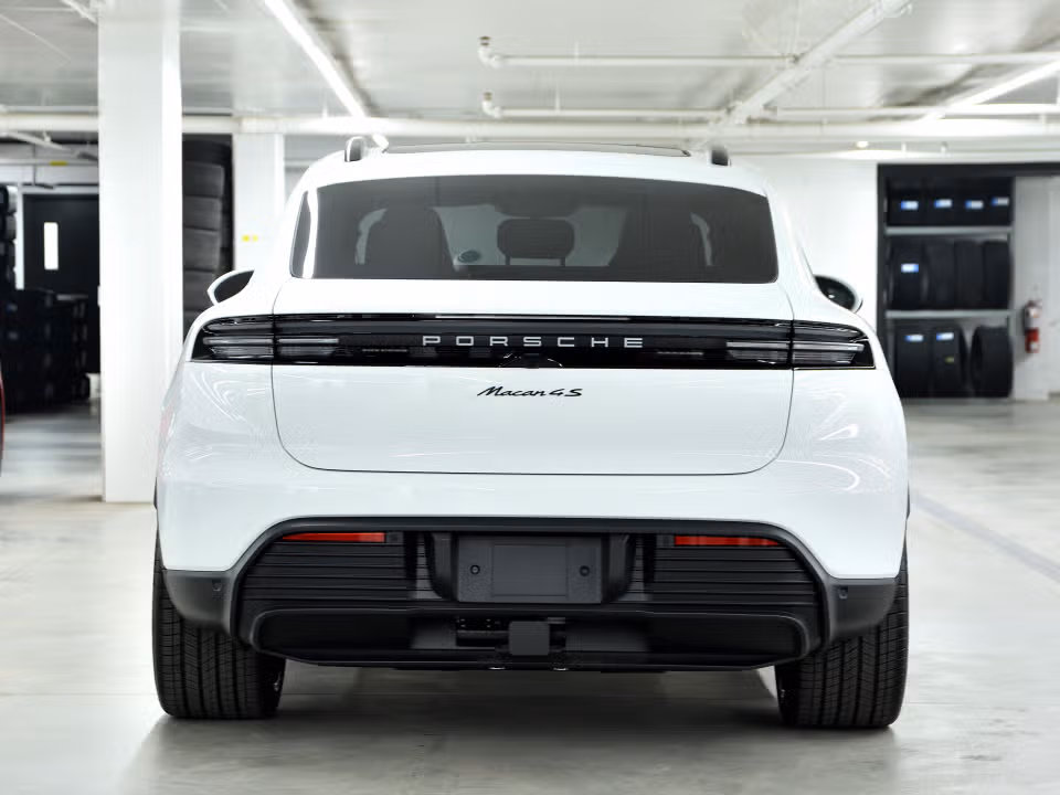 2025 Porsche Macan