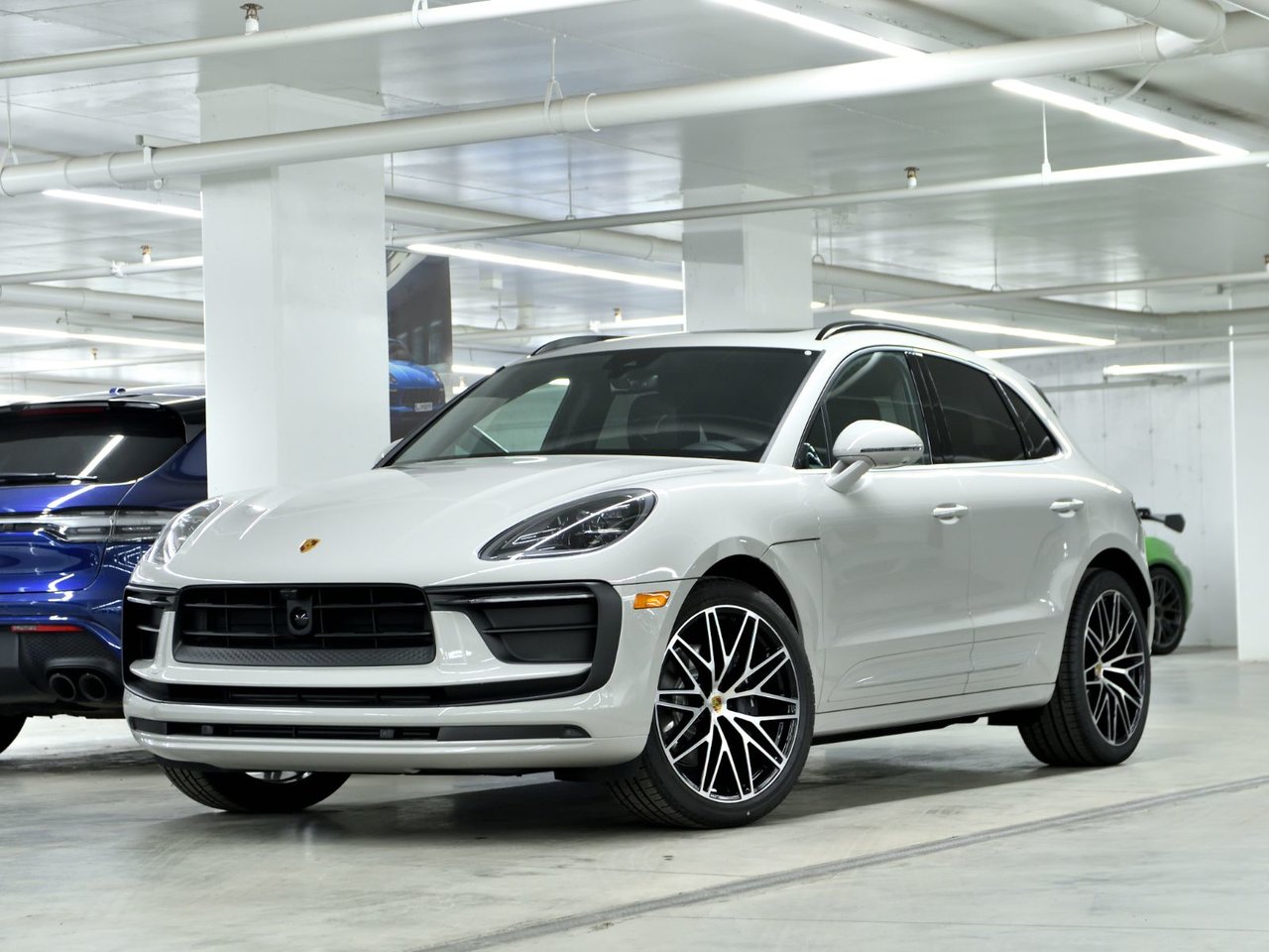  2025 Porsche Macan   