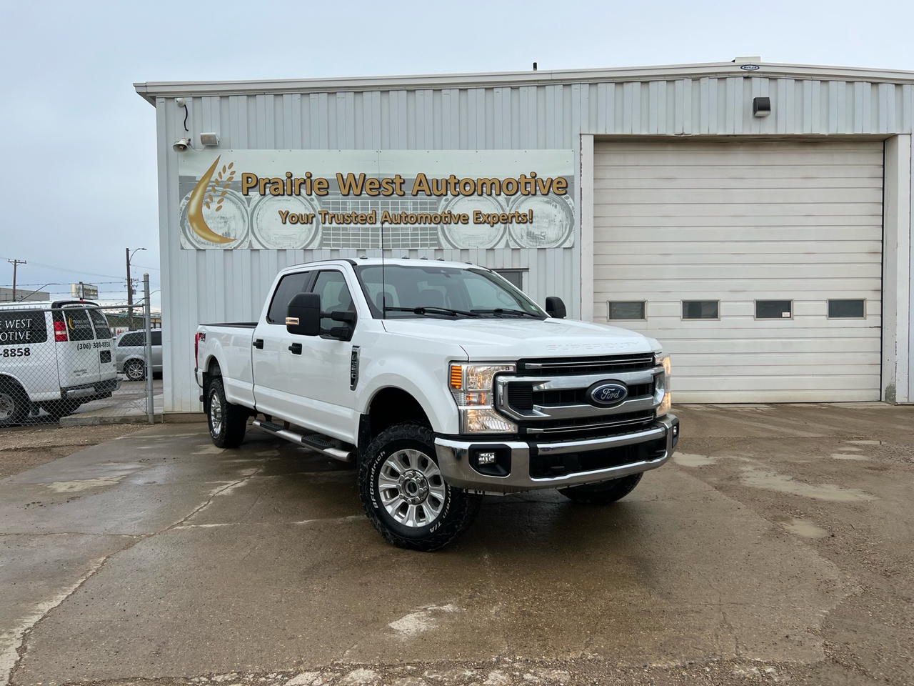 2021 Ford F-350 Super Duty XLT Crew Cab LB 4WD Pickup Truck Four-Wheel Drive Automatic