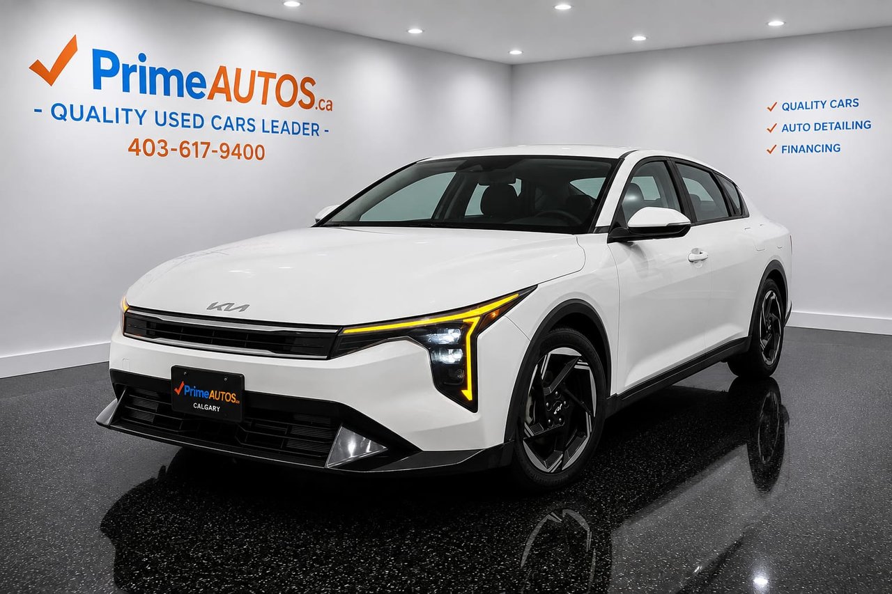 White 2025 Kia K4 Sedan Front-Wheel Drive