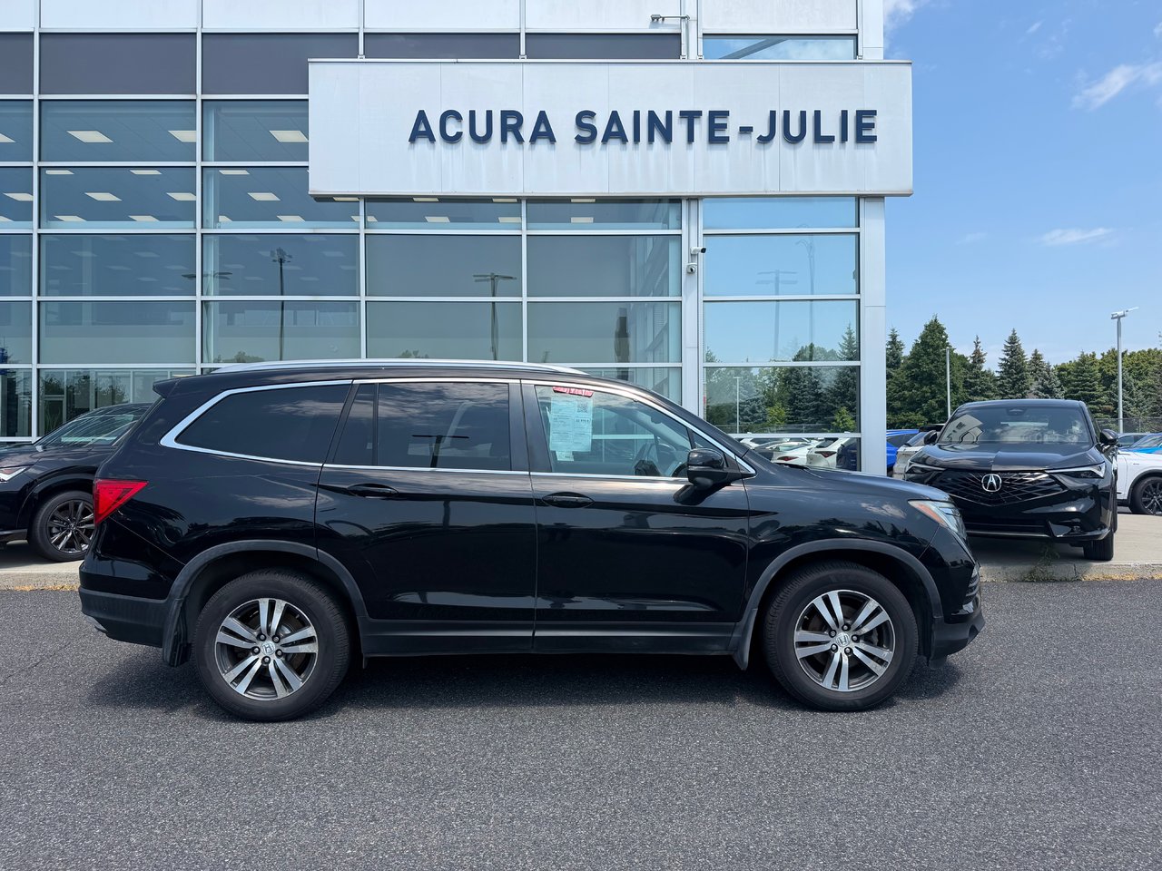 2018 Honda Pilot EX-L AWD with Navigation