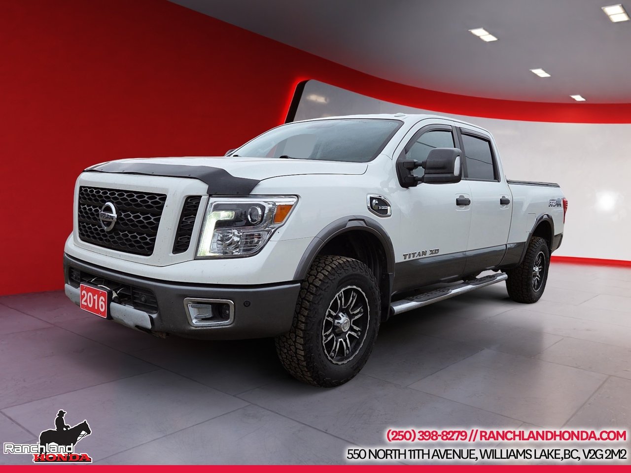 White 2016 Nissan Titan Pickup Truck Four-Wheel Drive Automatic