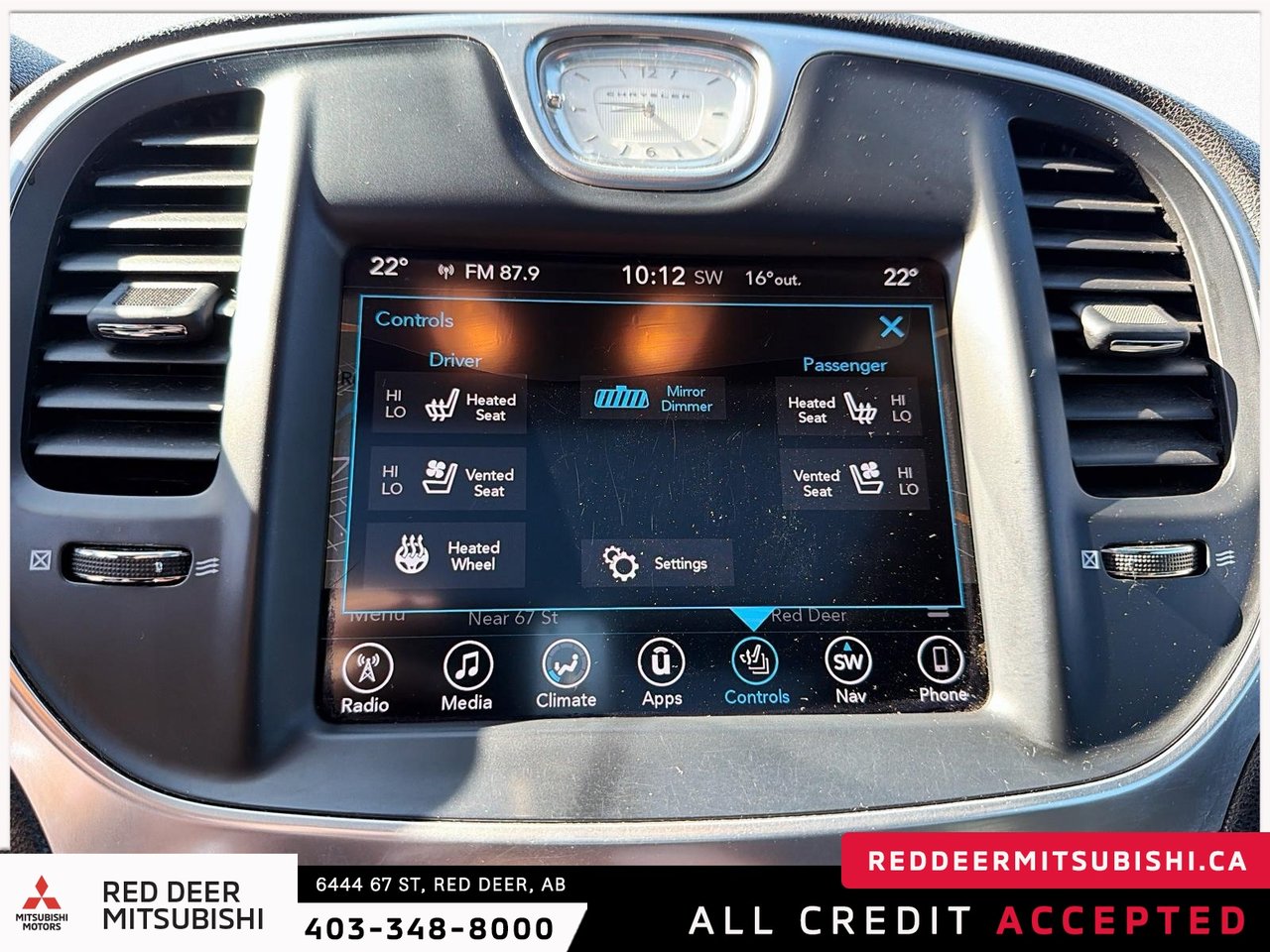2017 Chrysler 300 C Platinum-23