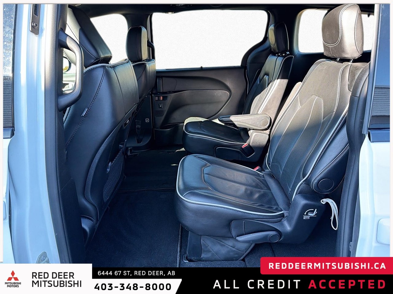2025 Chrysler Pacifica Limited-13