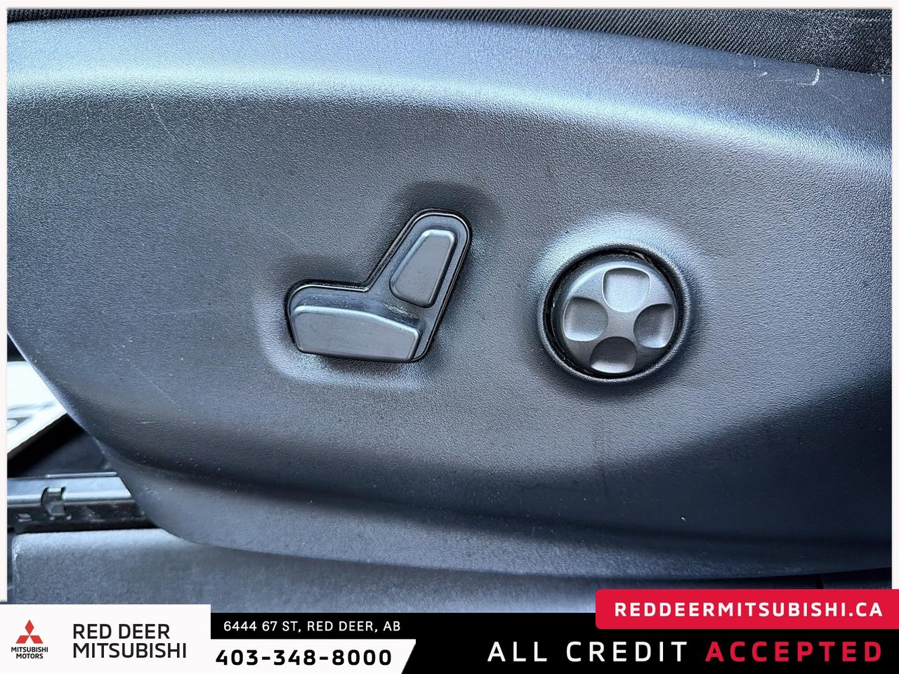 2025 Chrysler Pacifica Limited-16