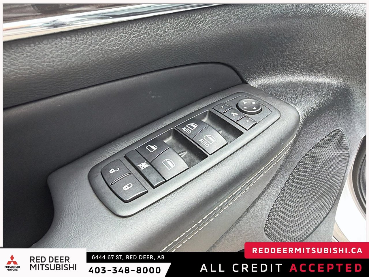 2014 Jeep Grand Cherokee Overland-12