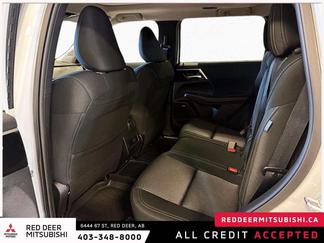 2026 Mitsubishi Outlander Plug-in Hybrid SE S-AWC-12