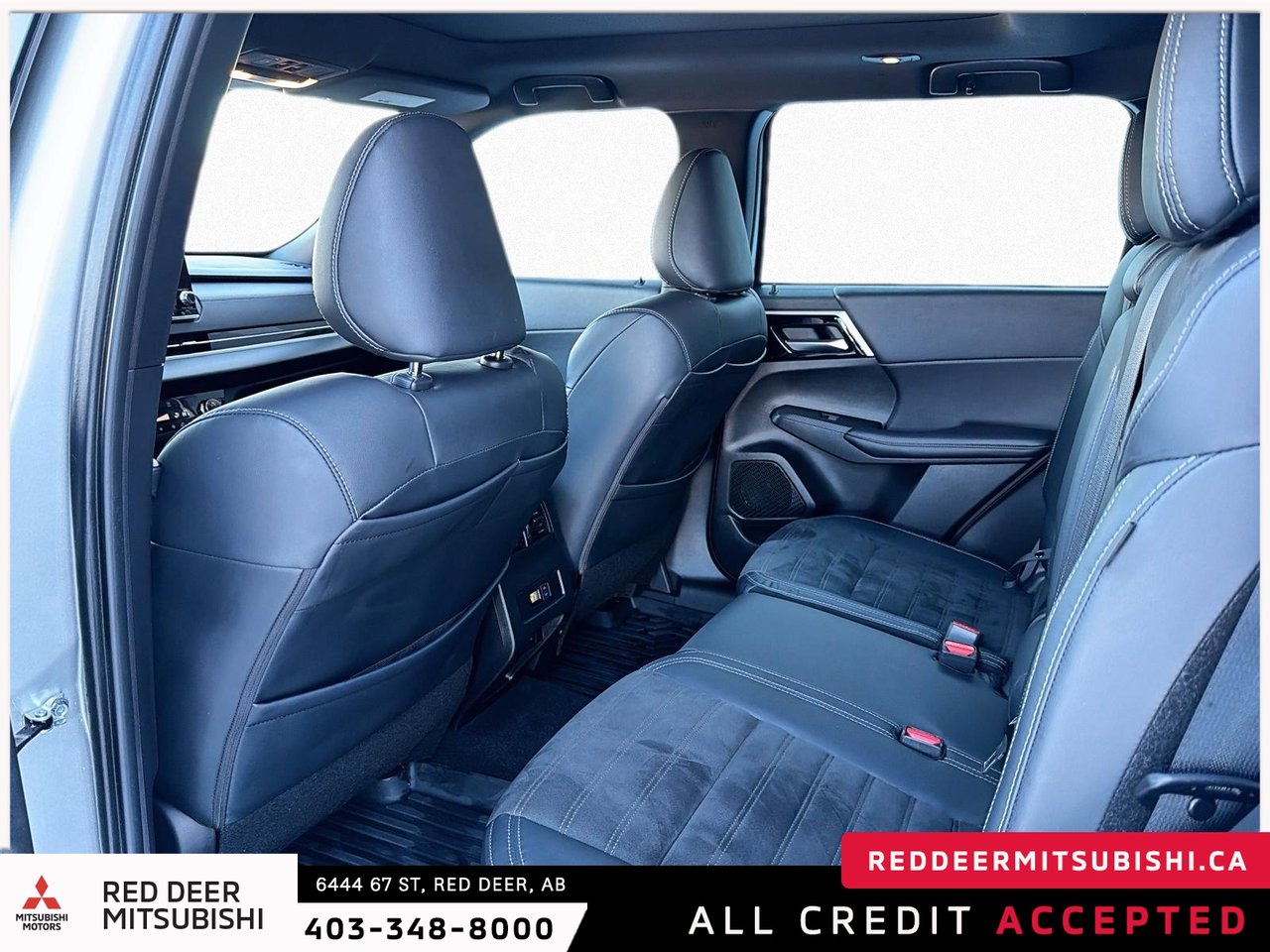 2023 Mitsubishi Outlander NOIR-12