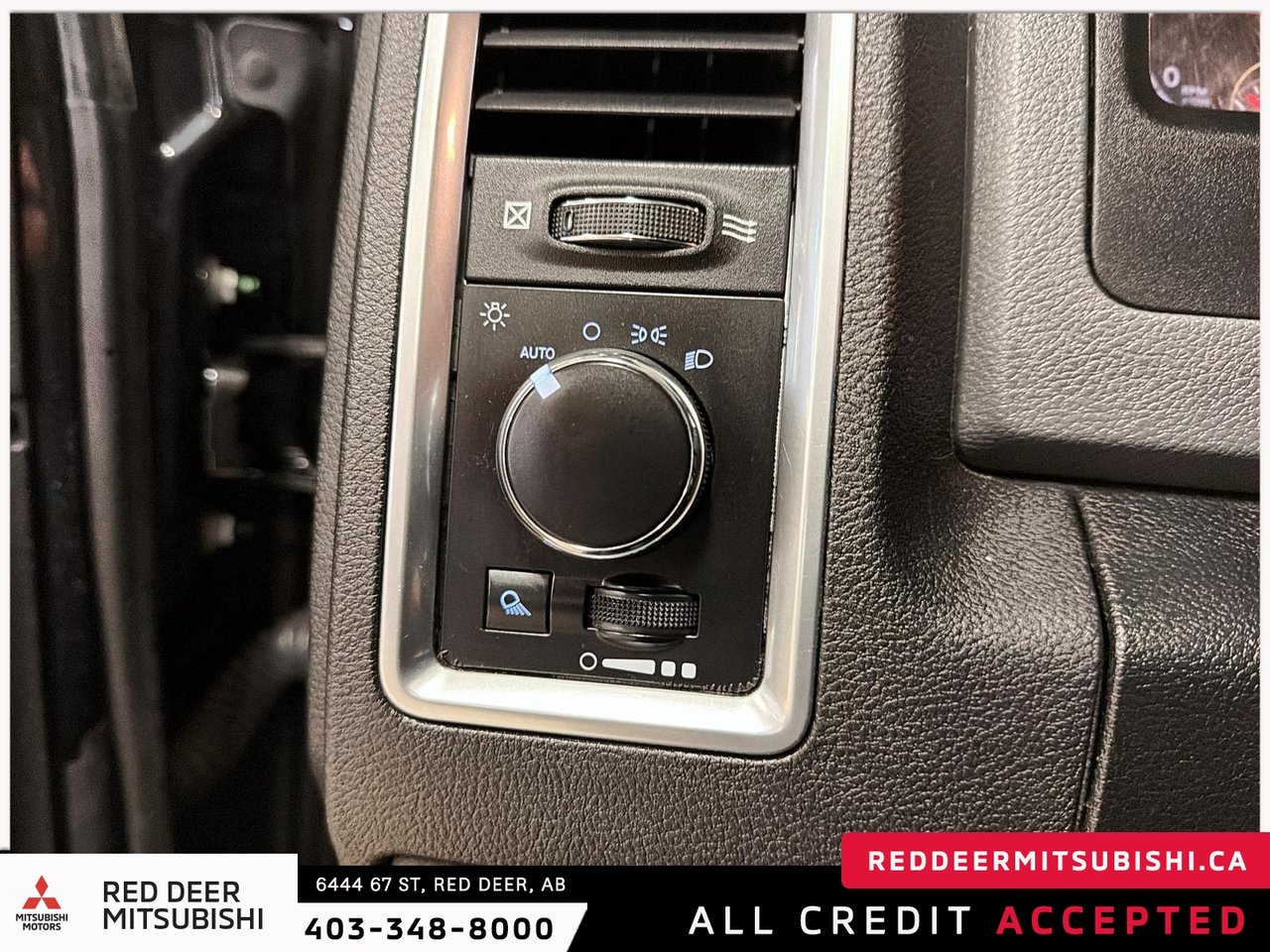 2019 Ram 1500 Classic SLT-18