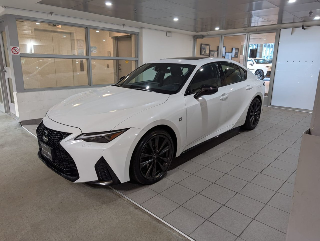 0083 WHI 2025 Lexus IS Sedan Automatic