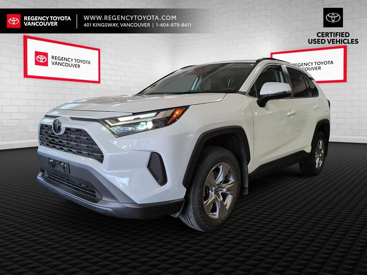 0040 WHI 2023 Toyota RAV4 XLE AWD SUV / Crossover All-Wheel Drive Automatic