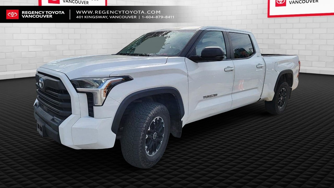 0040 WHI 2024 Toyota Tundra Pickup Truck Four-Wheel Drive Automatic