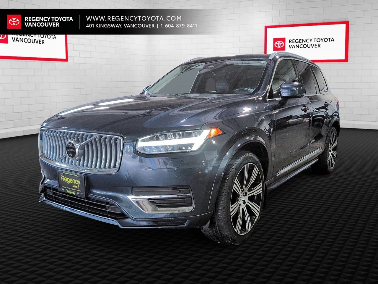 2023 Volvo XC90 Recharge T8 Ultimate Bright Theme 7-Passenger eAWD