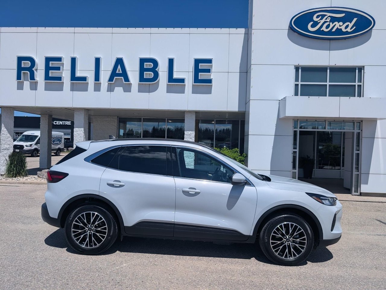 SPACE WHITE METALLIC 2025 Ford Escape Hybrid Plug-in SUV / Crossover Front-Wheel Drive