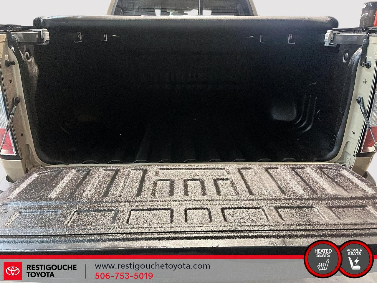 GMC Canyon 4WD AT4 w/Cloth 2022-13