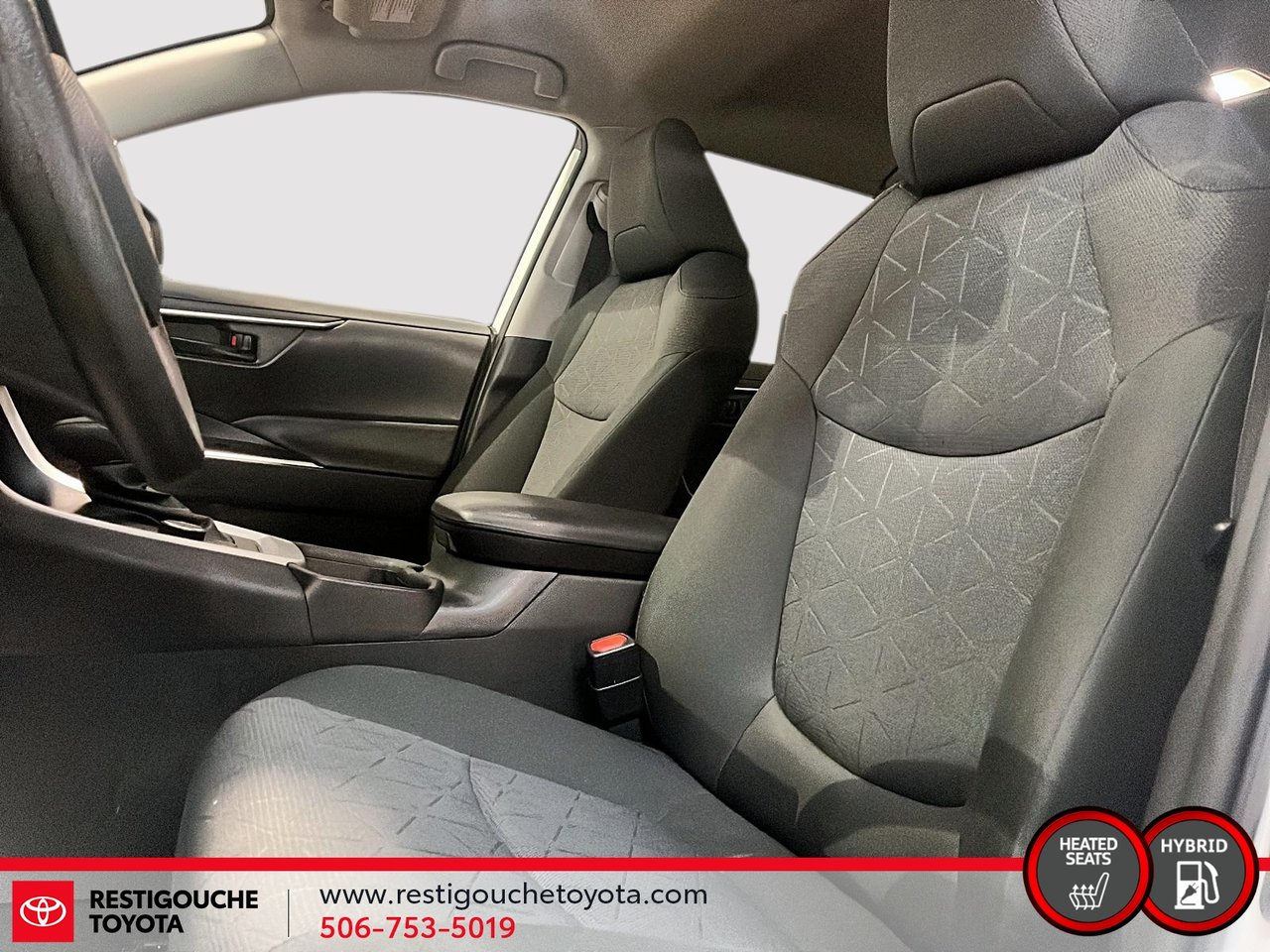 Toyota RAV4 Hybrid LE 2022-10