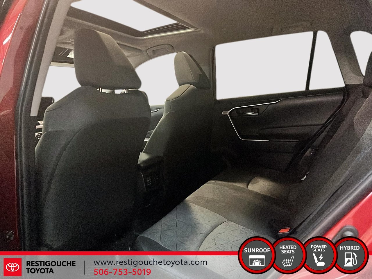 Toyota RAV4 Hybrid XLE 2023-15