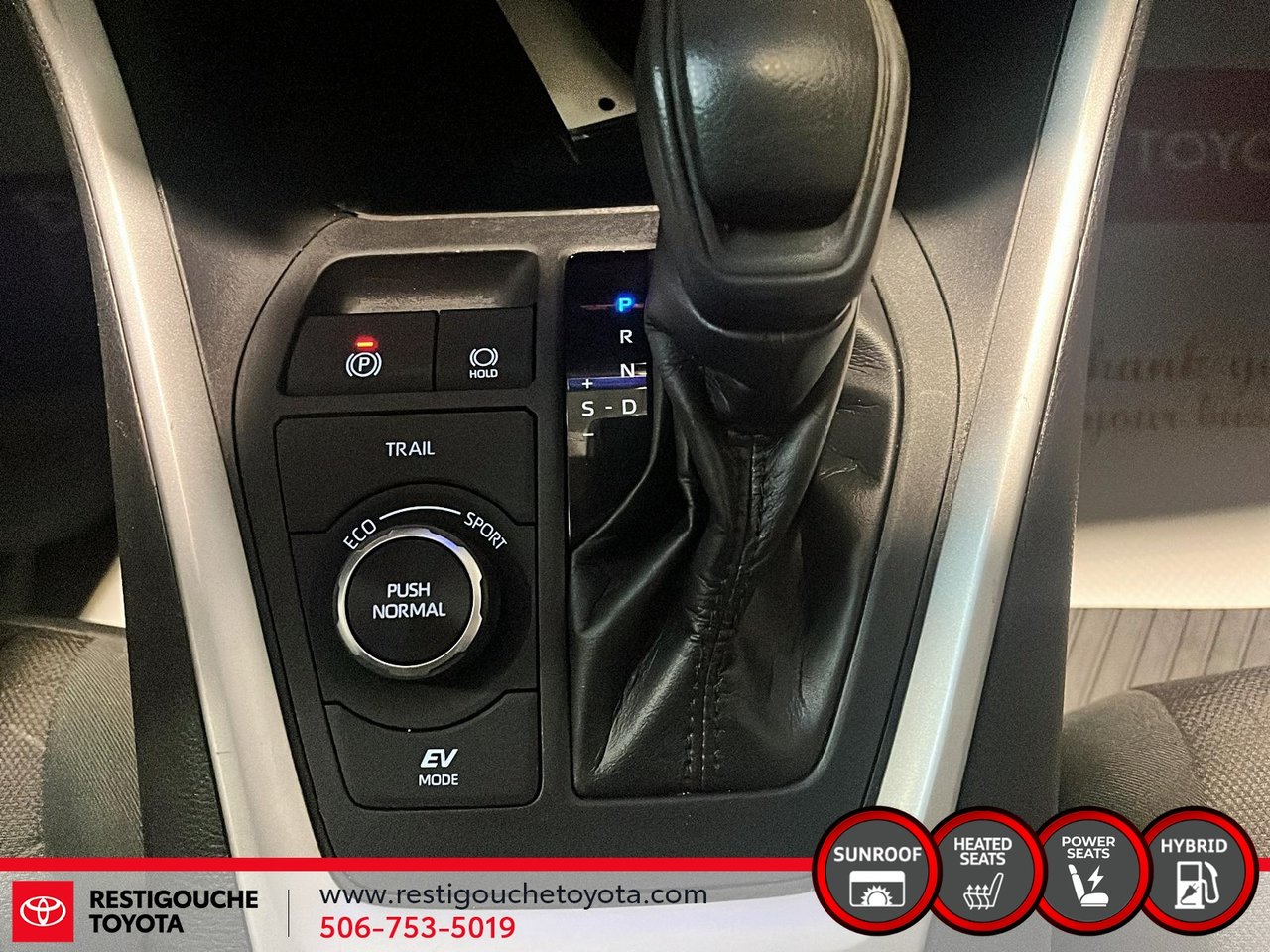 Toyota RAV4 Hybrid XLE 2023-13