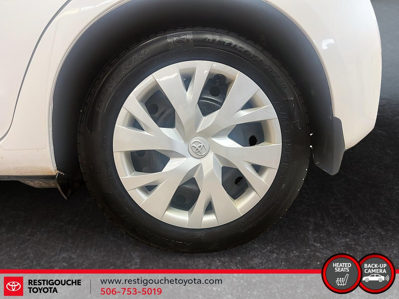 2018 Toyota Yaris Hatchback 5DR LE 4A-6