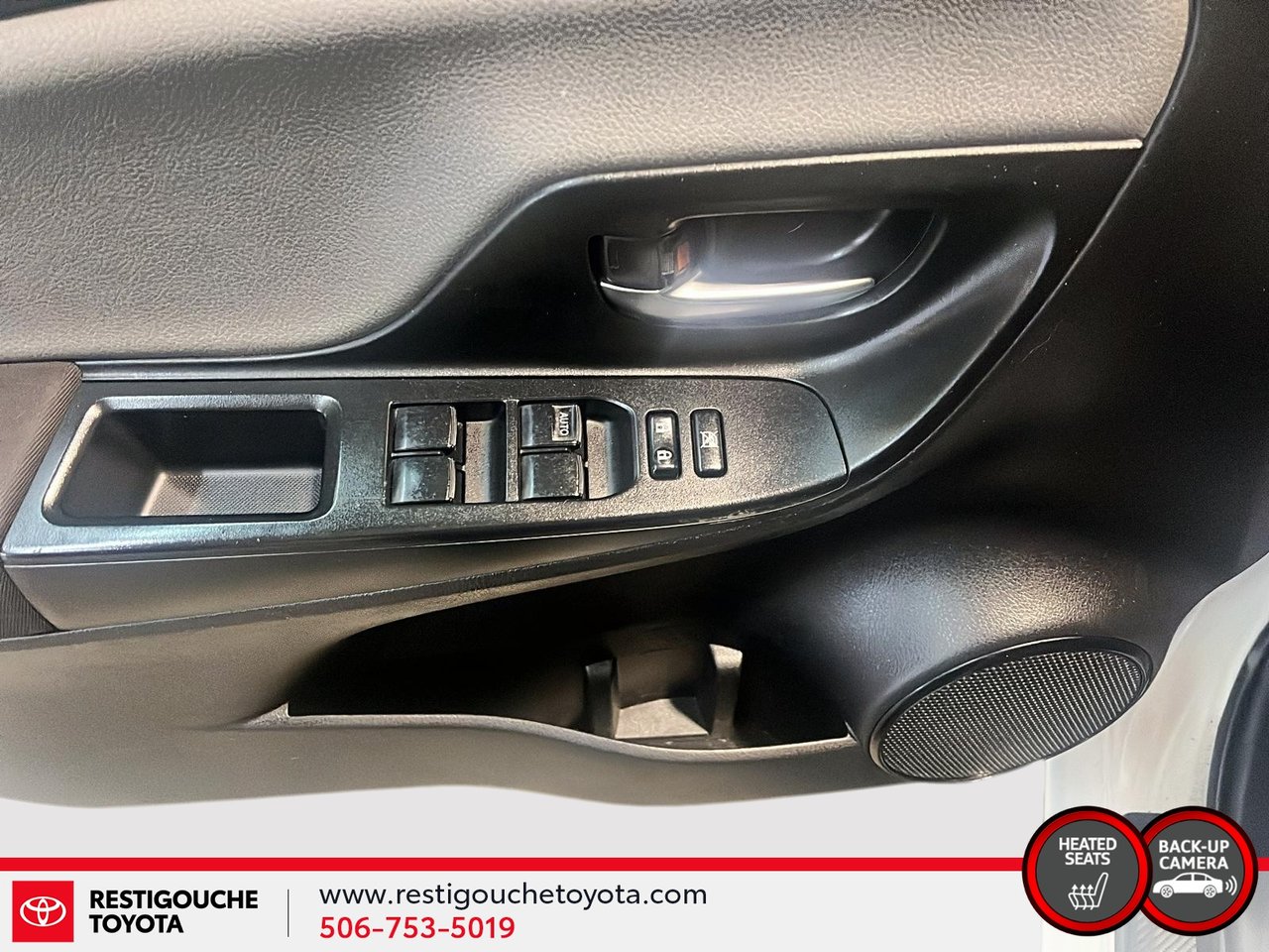 2018 Toyota Yaris Hatchback 5DR LE 4A-9