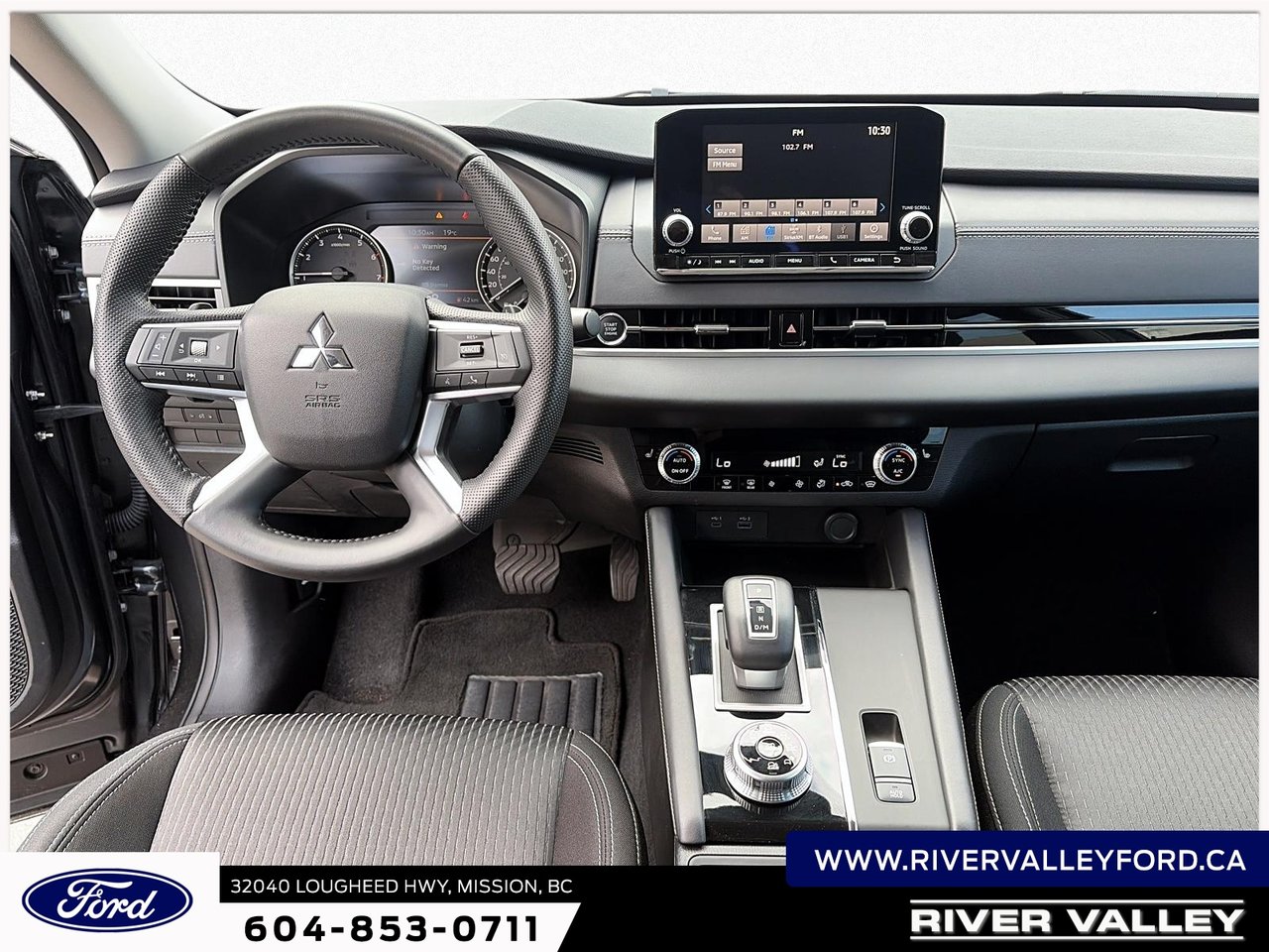 2024 Mitsubishi Outlander ES-8