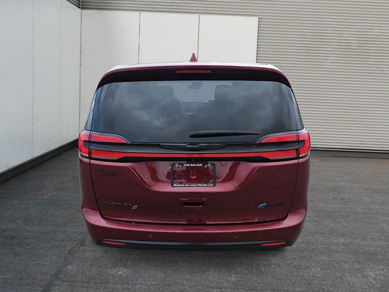 2022 Chrysler Pacifica Touring L Hybride-2