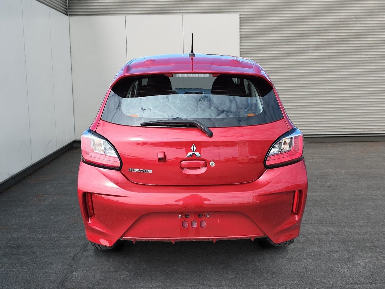 Mitsubishi Mirage ES 2023-2